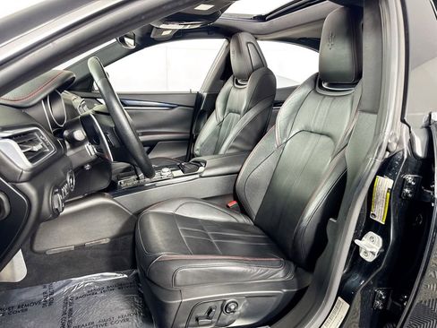 Used 2018 Maserati Ghibli S GranSport image 27