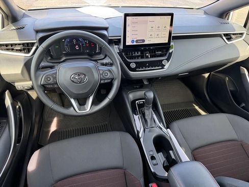 Certified 2025 Toyota Corolla SE w/ SE Premium Package image 14