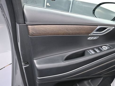 Used 2024 Genesis GV80 2.5T AWD/4WD image 12