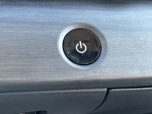 Used 2023 Nissan Ariya AWD image 34