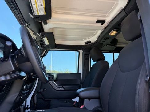 Used 2017 Jeep Wrangler Unlimited Sport AWD/4WD image 23