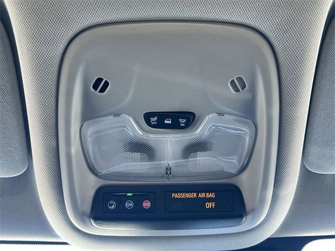 Used 2024 Chevrolet TrailBlazer LT w/ Driver Confidence Package image 23