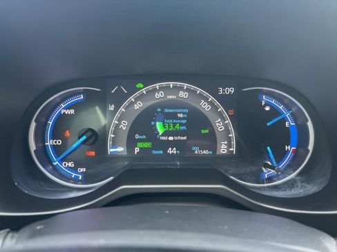 Used 2020 Toyota RAV4 XSE image 18