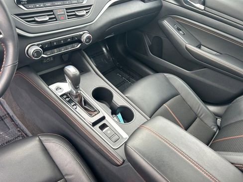Used 2021 Nissan Altima 2.5 SR w/ SR Premium Package AWD/4WD image 18
