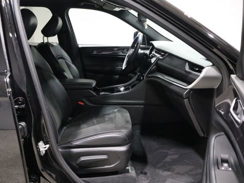 Used 2021 Jeep Grand Cherokee L Laredo image 26