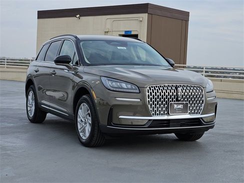 New 2026 Lincoln Corsair Premiere image 3
