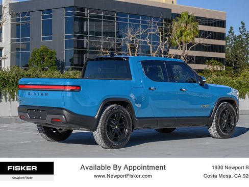 Used 2022 Rivian R1T Launch Edition image 3