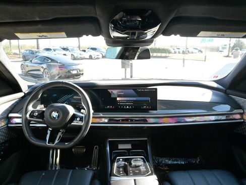 Used 2023 BMW 760i xDrive w/ Executive Package image 44
