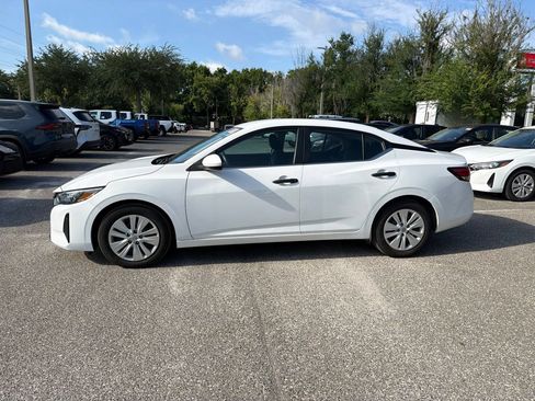 Used 2024 Nissan Sentra S FWD image 2