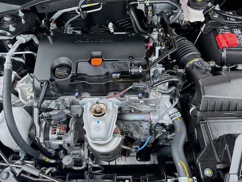 Certified 2026 Honda HR-V Sport image 28