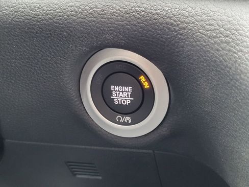 New 2026 Chrysler Pacifica Select w/ S Appearance Package image 10