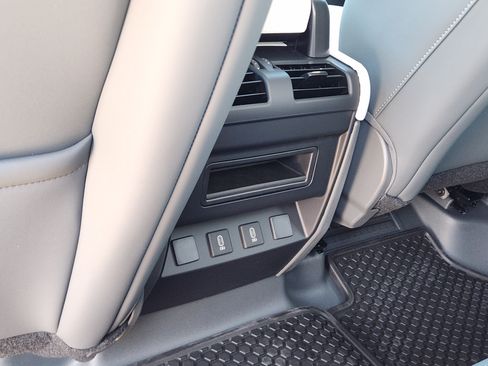 New 2026 Land Rover Defender 110 S AWD/4WD image 35