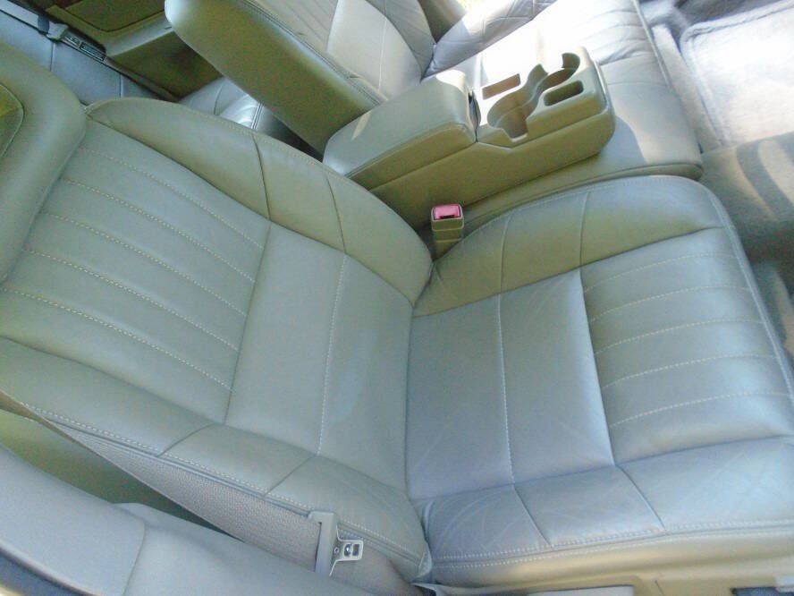 Used 2001 Chevrolet Impala w/ Preferred Equipment Group FWD image 23