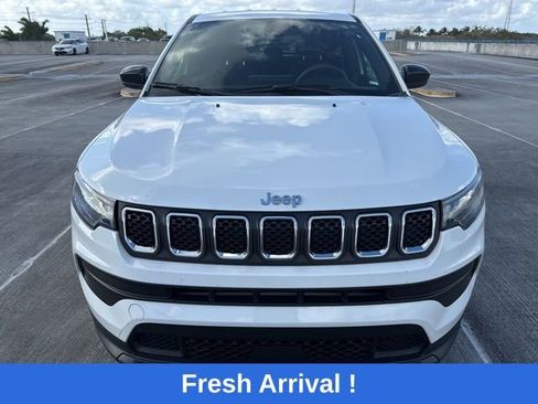 Used 2023 Jeep Compass Sport image 16