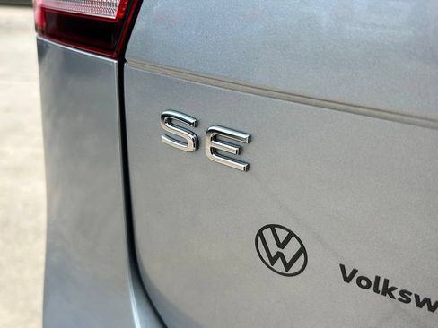 Used 2023 Volkswagen Tiguan SE w/ Panoramic Sunroof Package FWD image 46