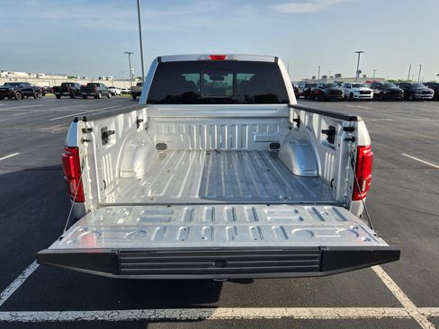 Used 2015 Ford F150 Lariat AWD/4WD image 10