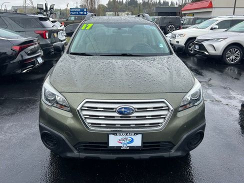 Used 2017 Subaru Outback 2.5i AWD/4WD image 5