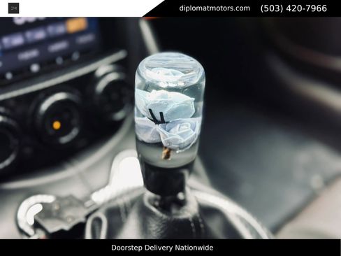 Used 2016 Nissan 370Z Coupe RWD image 32
