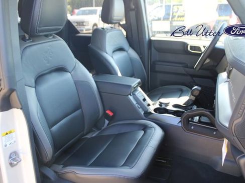 New 2025 Ford Bronco Outer Banks w/ Sasquatch Package image 7