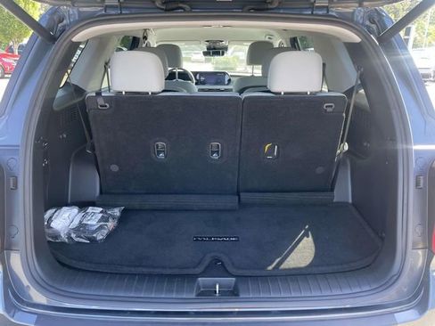 Used 2024 Hyundai Palisade SEL FWD image 16