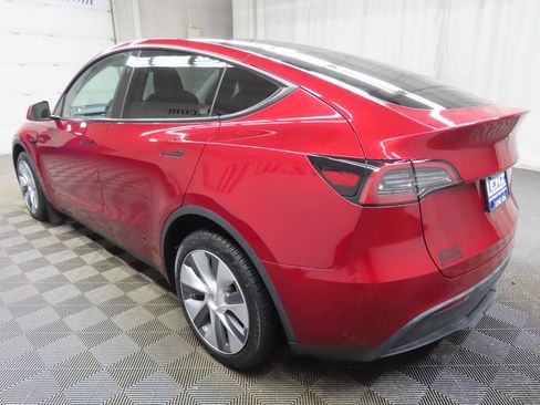 Used 2024 Tesla Model Y Long Range image 5