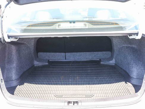 Used 2026 Toyota Corolla LE FWD image 27
