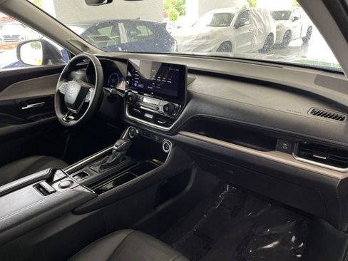 Used 2025 Toyota Grand Highlander FWD image 18