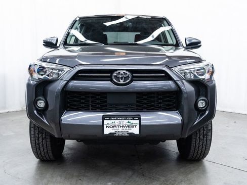 Used 2022 Toyota 4Runner SR5 Premium w/ Moonroof Package AWD/4WD image 2