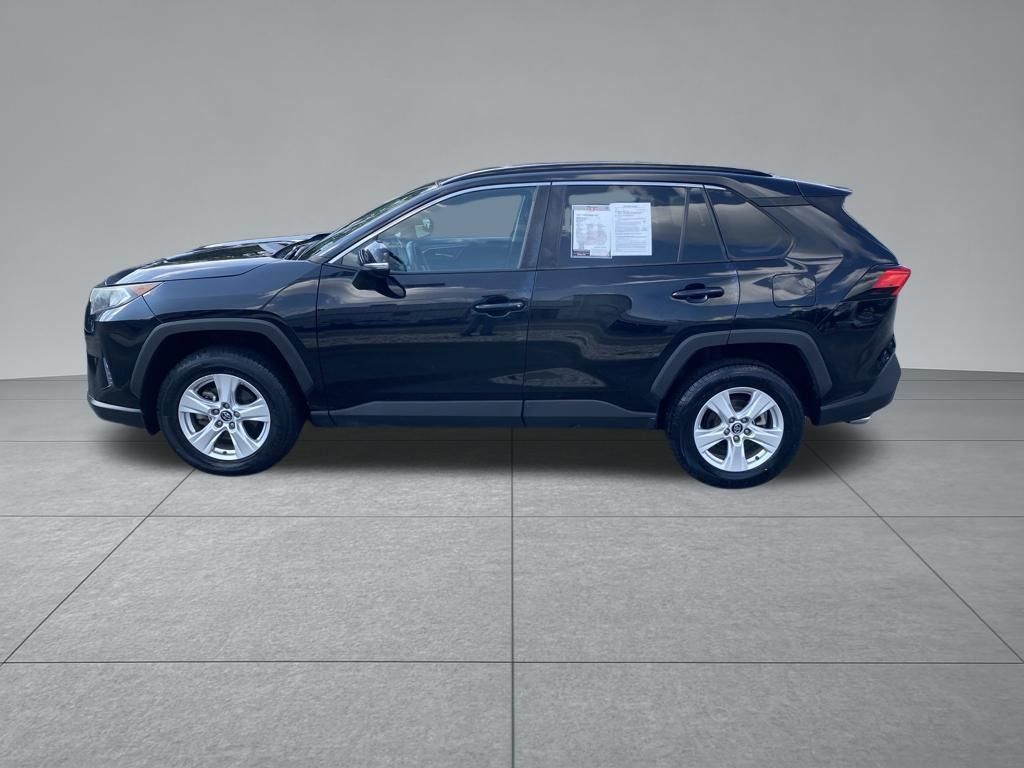 Used 2021 Toyota RAV4 XLE FWD image 4
