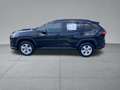 Used 2021 Toyota RAV4 XLE FWD image 4