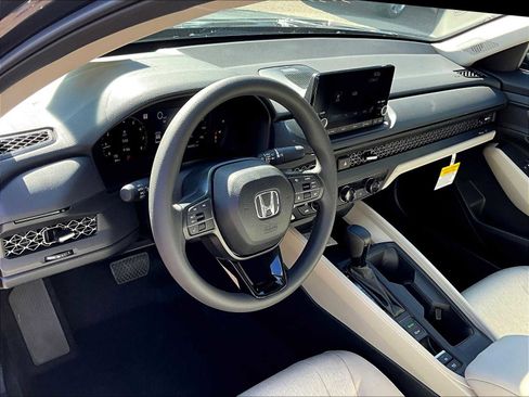 New 2025 Honda Accord SE image 9
