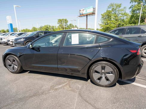 Used 2021 Tesla Model 3 Standard Range Plus RWD image 4