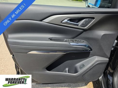 Used 2026 Chevrolet Traverse LT FWD image 19