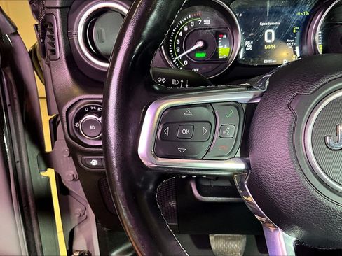 Used 2021 Jeep Wrangler Unlimited Sahara w/ Cold Weather Group AWD/4WD image 12