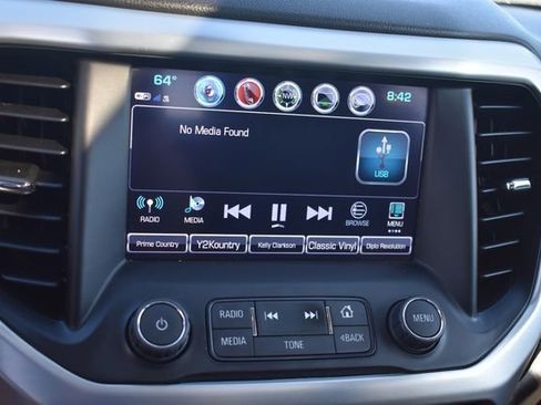 Used 2018 GMC Acadia SLT w/ LPO, Floor Liner Package AWD/4WD image 31