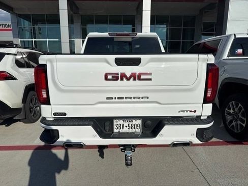 Used 2021 GMC Sierra 1500 AT4 w/ AT4 Premium Package AWD/4WD image 6