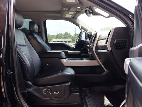 Used 2019 Ford F250 Lariat w/ Lariat Ultimate Package AWD/4WD image 10