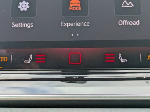 New 2026 Volkswagen Tiguan SE R-Line AWD/4WD image 23