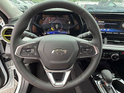 New 2026 Chevrolet Trax LT w/ Driver Confidence Package FWD image 21