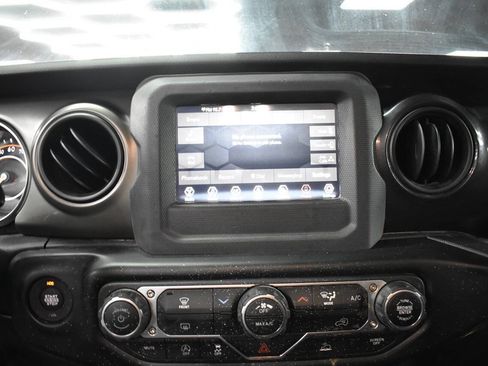 Used 2022 Jeep Wrangler Unlimited Sport image 20