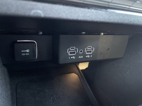 Used 2024 Jeep Wagoneer Series III image 19