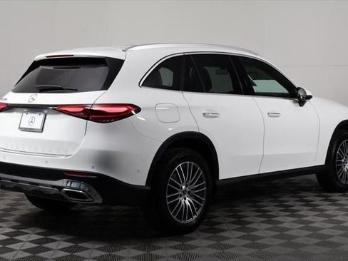 New 2026 Mercedes-Benz GLC 300 image 2