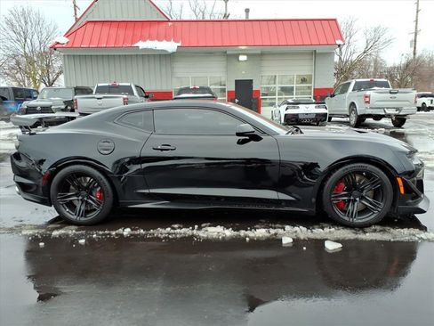 Used 2019 Chevrolet Camaro ZL1 image 6