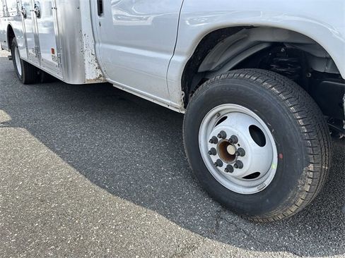 New 2026 Ford E-350 and Econoline 350 Super Duty w/ Power Equipment Group image 11