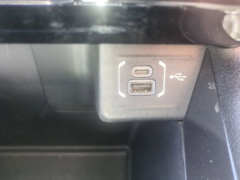 Used 2023 Jeep Compass Sport AWD/4WD image 19