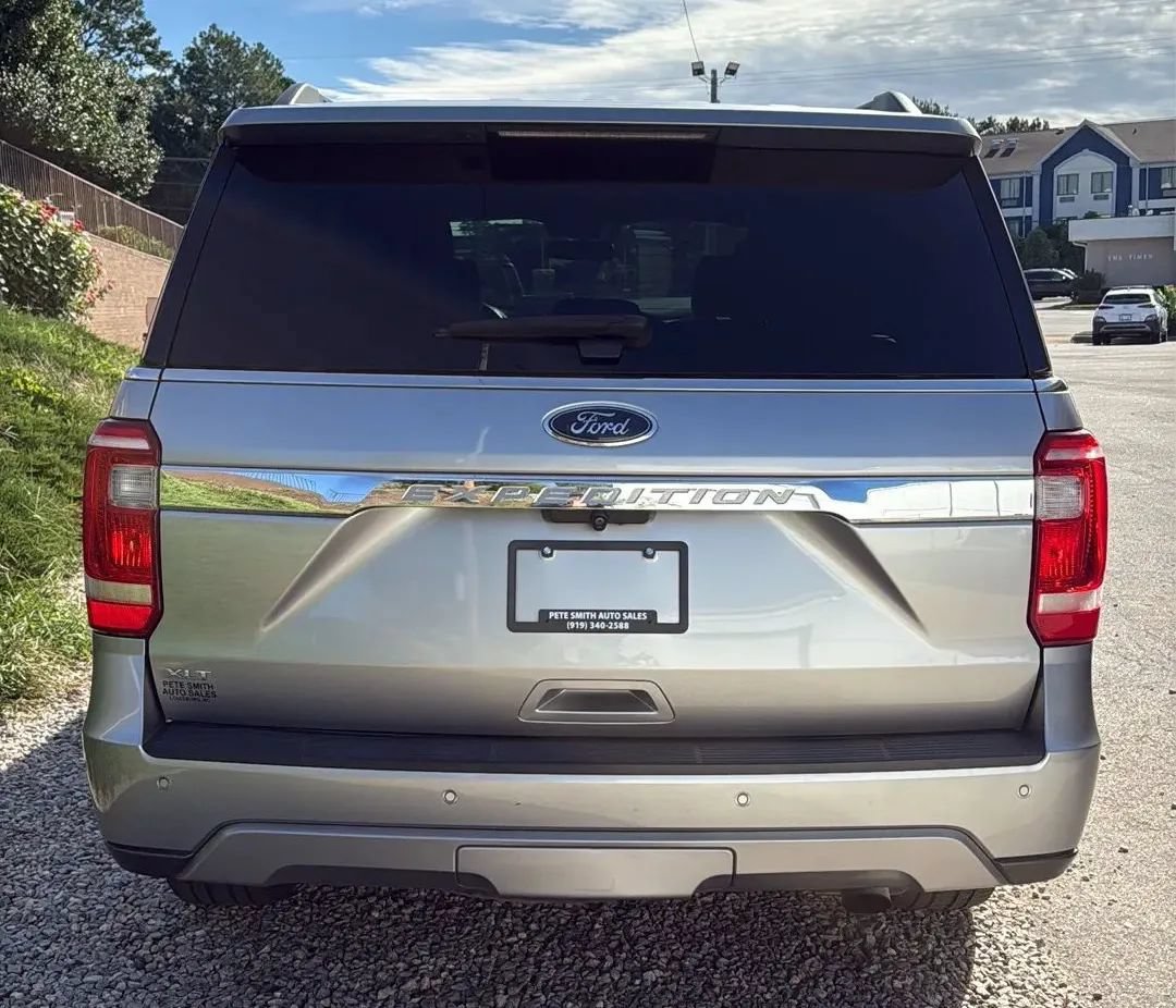 Used 2020 Ford Expedition XLT w/ Equipment Group 202A RWD image 5