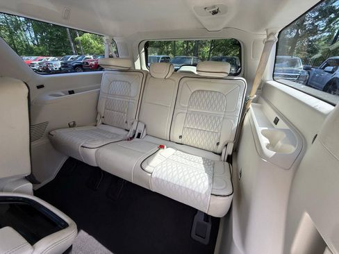 Used 2018 Lincoln Navigator L Black Label w/ Cargo Package image 40