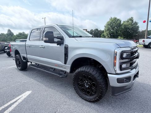 Used 2024 Ford F250 Lariat w/ Black Appearance Package AWD/4WD image 2