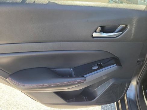 Certified 2023 Nissan Altima 2.5 SR image 17