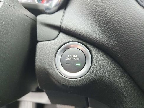 Used 2023 Chevrolet Equinox LT FWD image 27